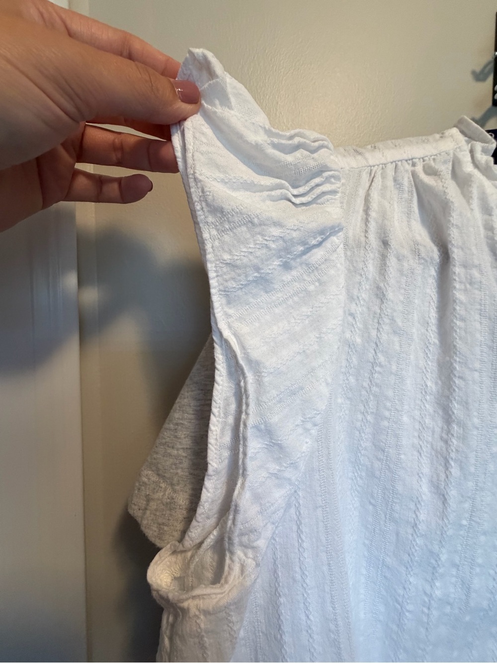 Ann Taylor White Ruffle-Trim V-Neck Flutter Sleeve Top - Picture 4 of 4